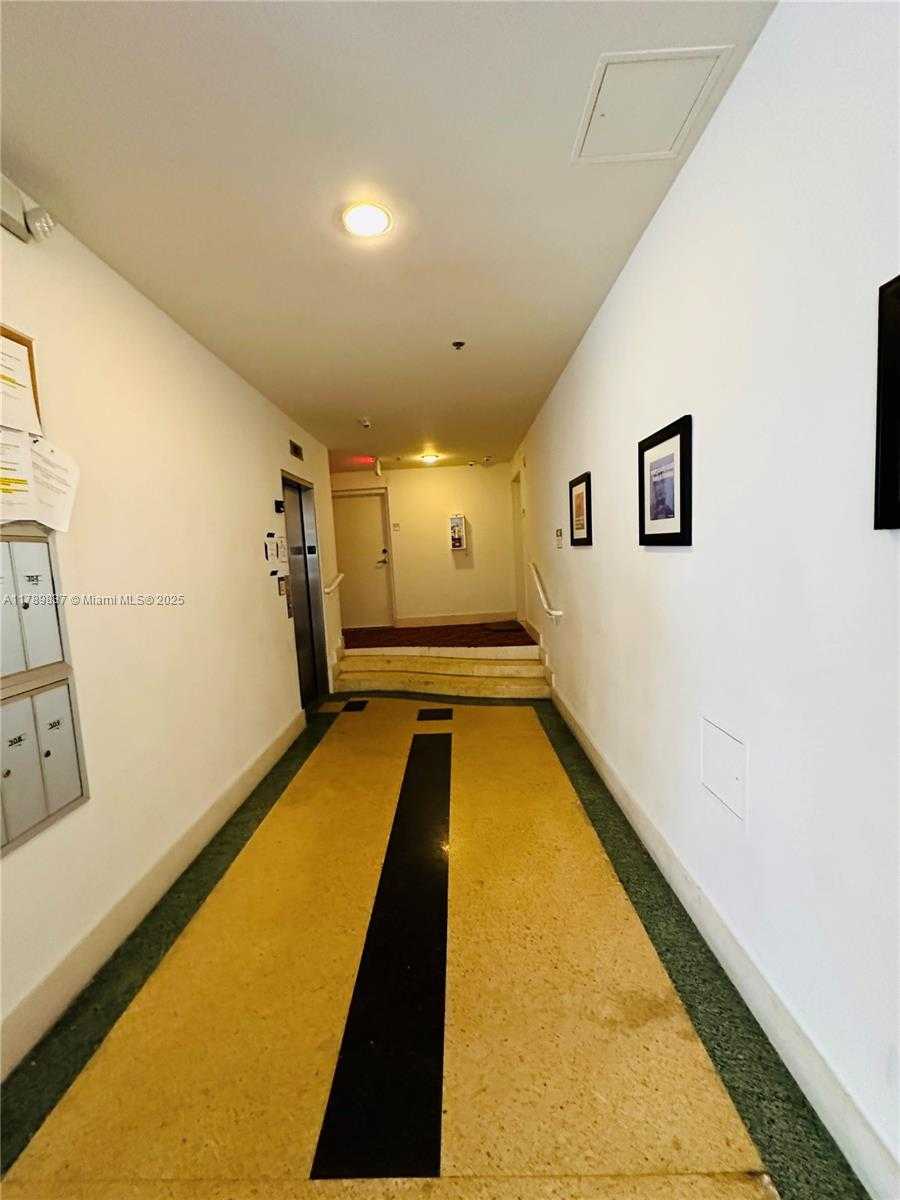 Small Image of 1300 PENNSYLVANIA AVE #109, Miami Beach Number 30