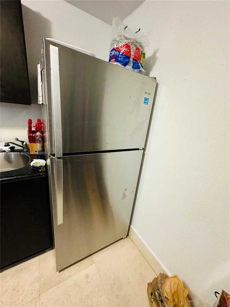 Small Image of 1300 PENNSYLVANIA AVE #109, Miami Beach Number 4