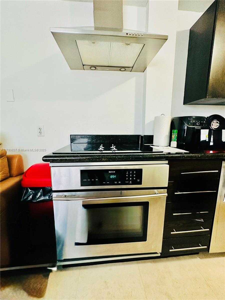 Small Image of 1300 PENNSYLVANIA AVE #109, Miami Beach Number 54