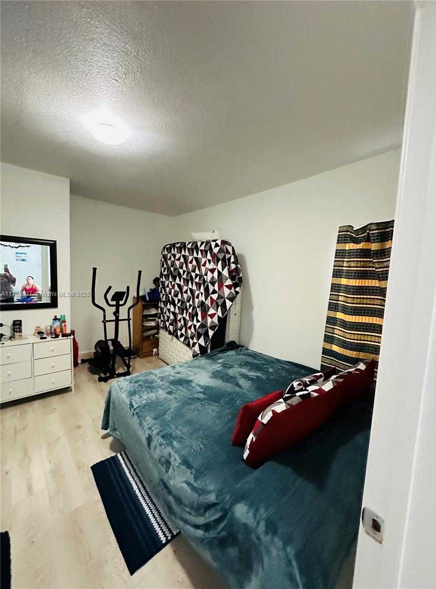 Small Image of 1300 PENNSYLVANIA AVE #109, Miami Beach Number 9