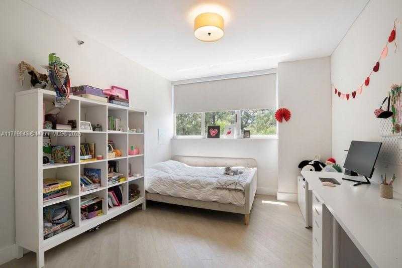 Small Image of 6422 COLLINS AVE #301, Miami Beach Number 8