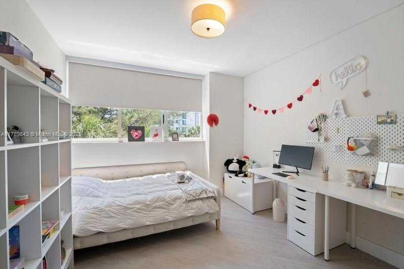 Small Image of 6422 COLLINS AVE #301, Miami Beach Number 9