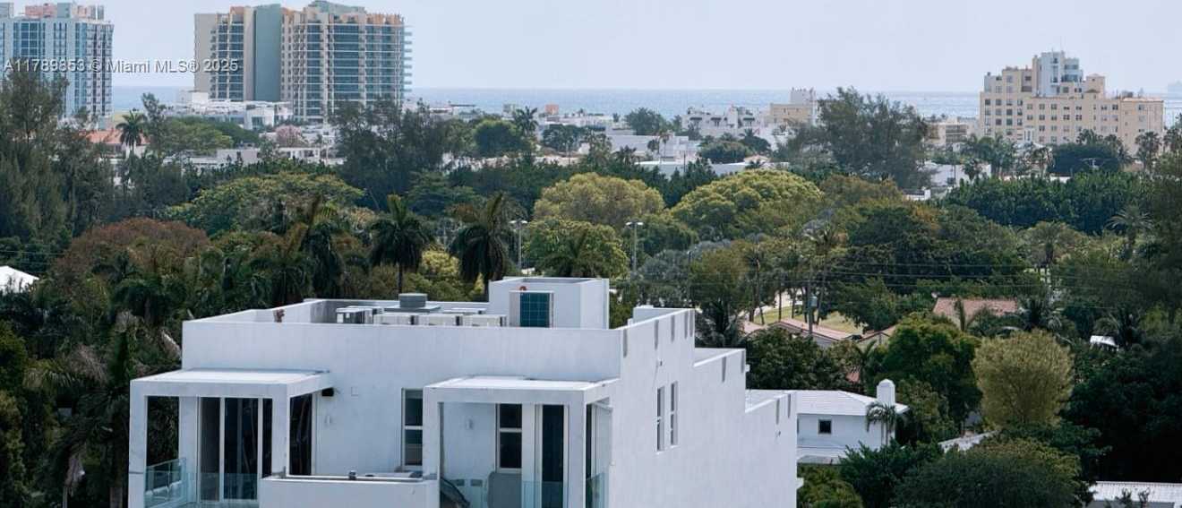 Small Image of 1200 WEST AVE #1021, Miami Beach Number 10
