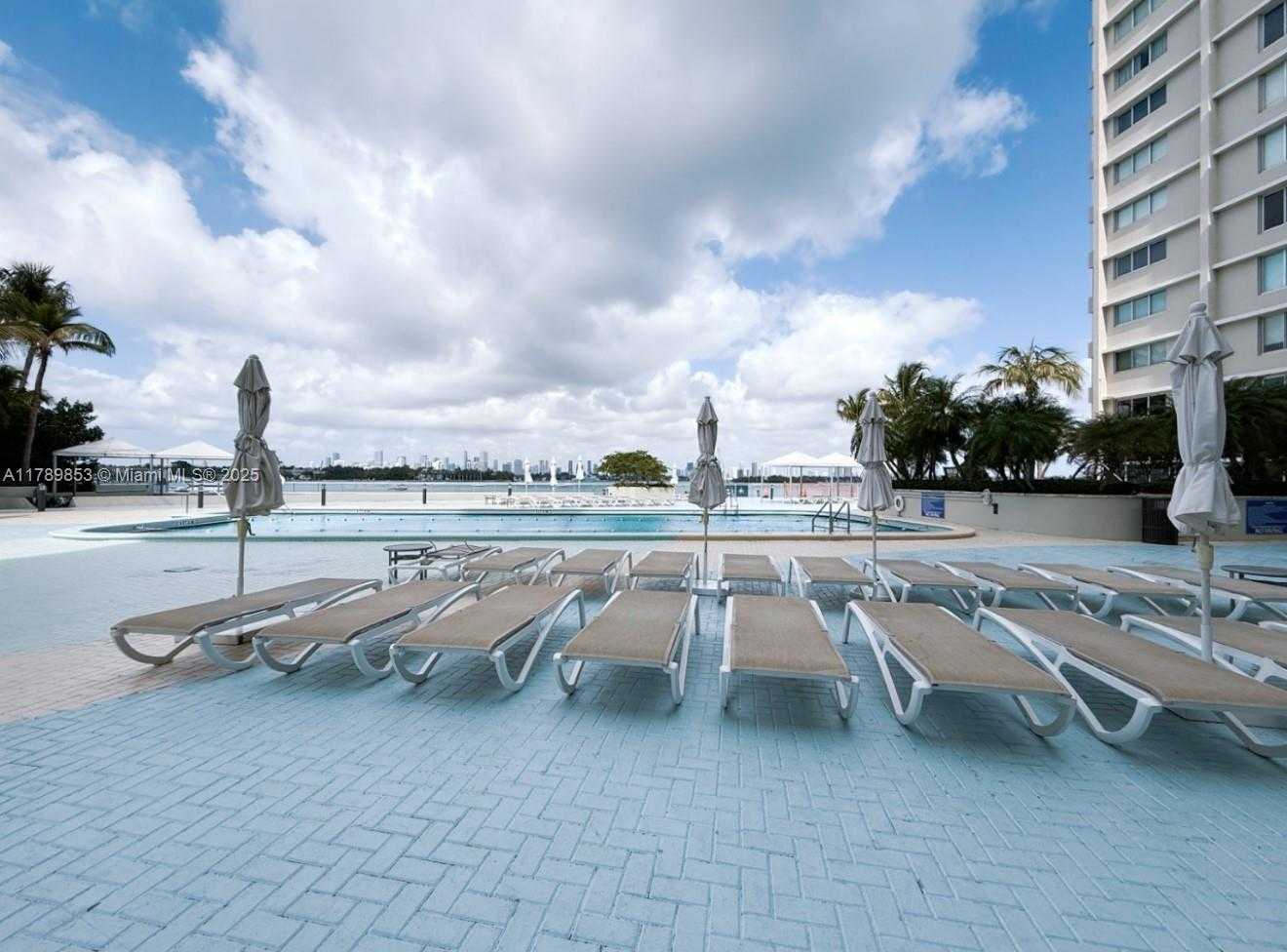 Small Image of 1200 WEST AVE #1021, Miami Beach Number 11