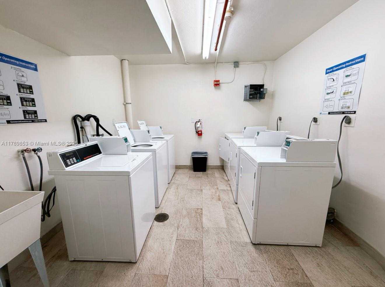 Small Image of 1200 WEST AVE #1021, Miami Beach Number 16
