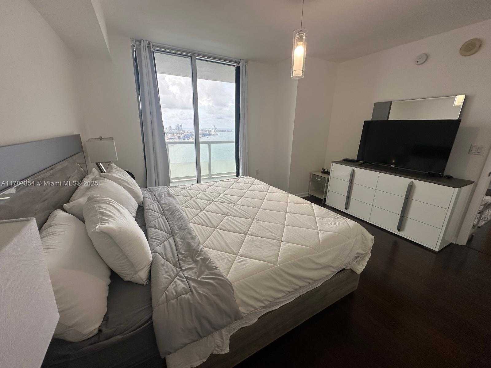 Small Image of 50 BISCAYNE BLVD #3308, Miami Number 10