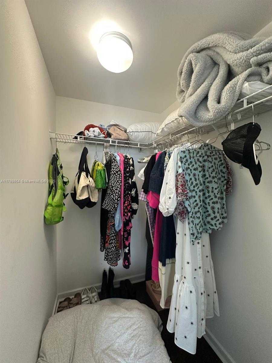 Small Image of 50 BISCAYNE BLVD #3308, Miami Number 21