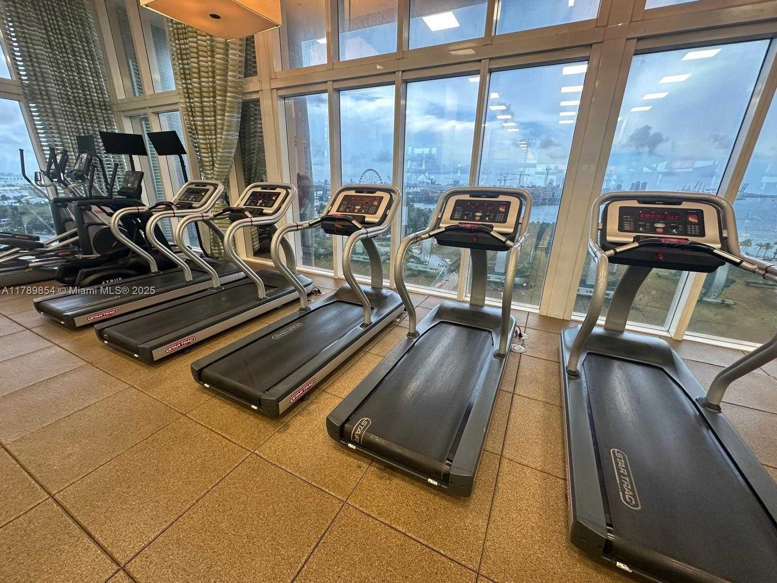 Small Image of 50 BISCAYNE BLVD #3308, Miami Number 23