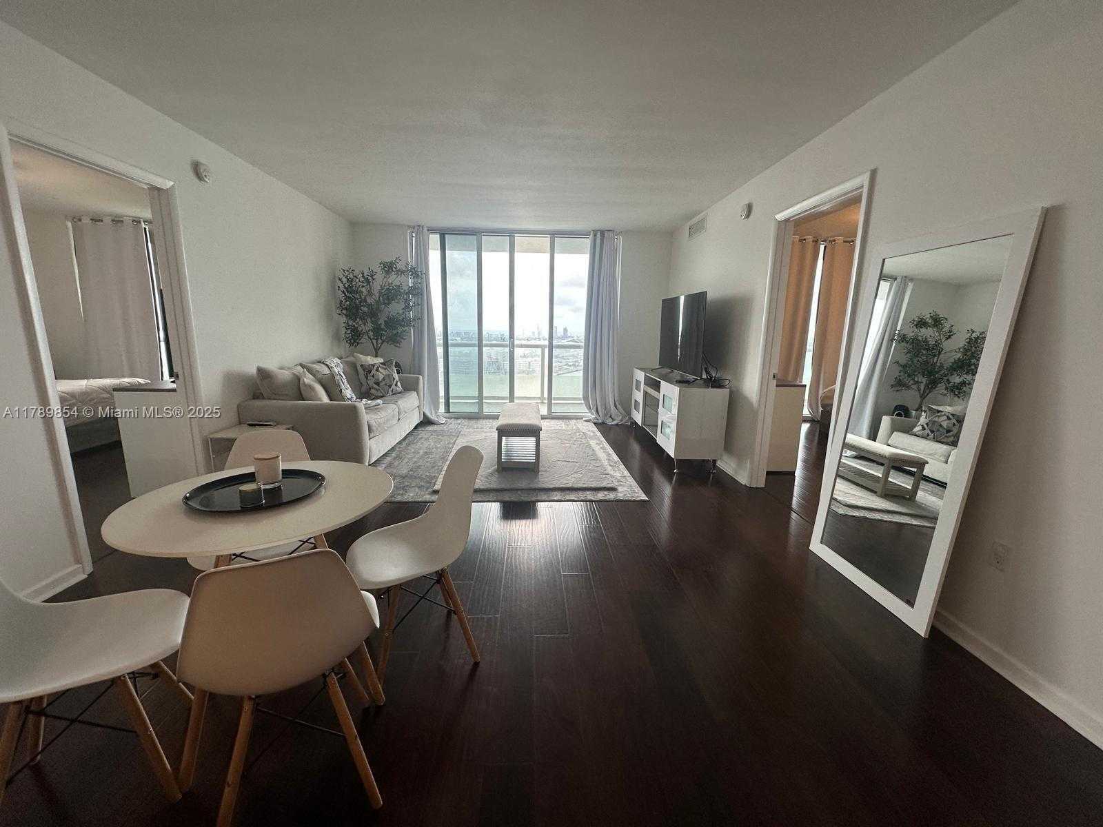Small Image of 50 BISCAYNE BLVD #3308, Miami Number 5