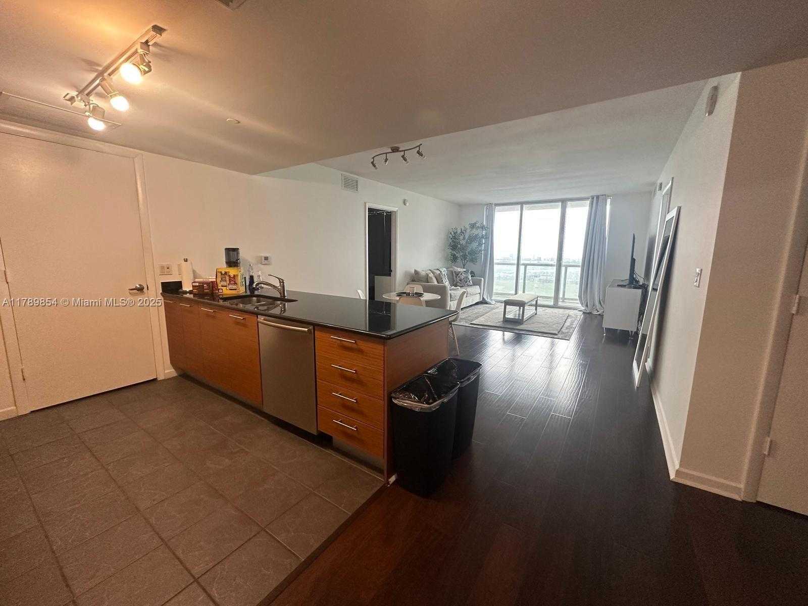 Small Image of 50 BISCAYNE BLVD #3308, Miami Number 8