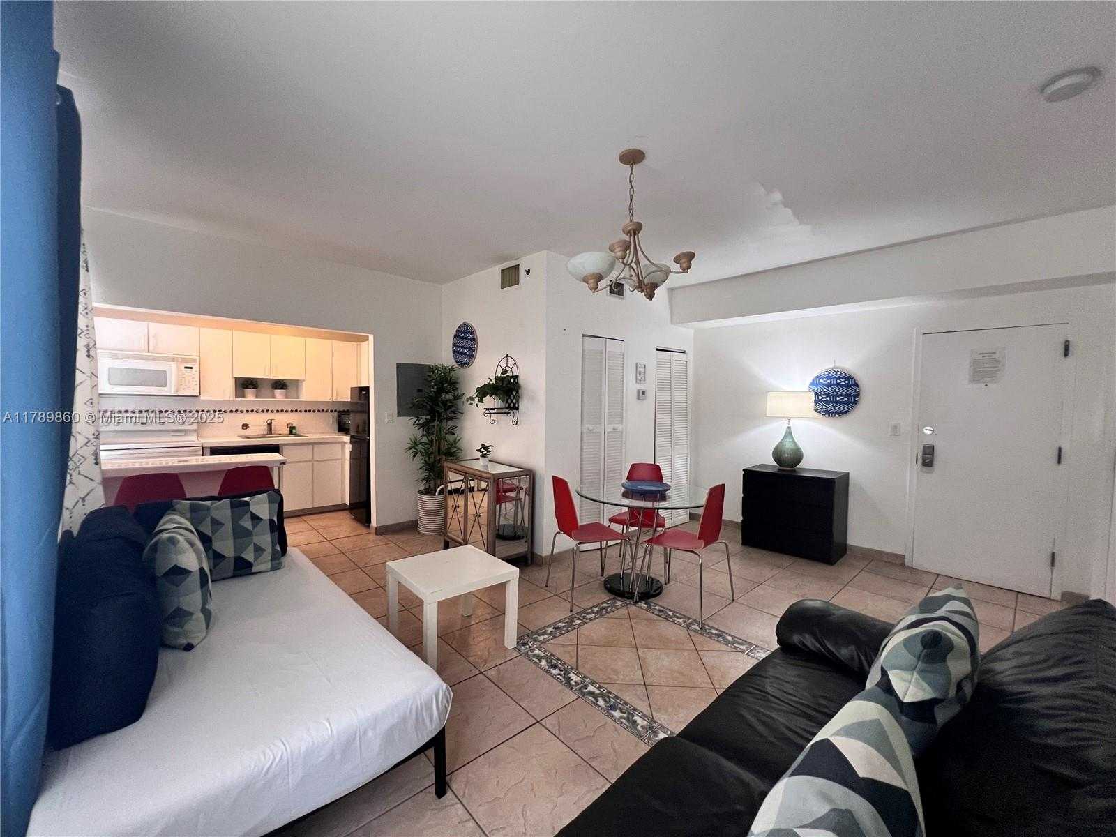 Small Image of 918 OCEAN DR #302, Miami Beach Number 5