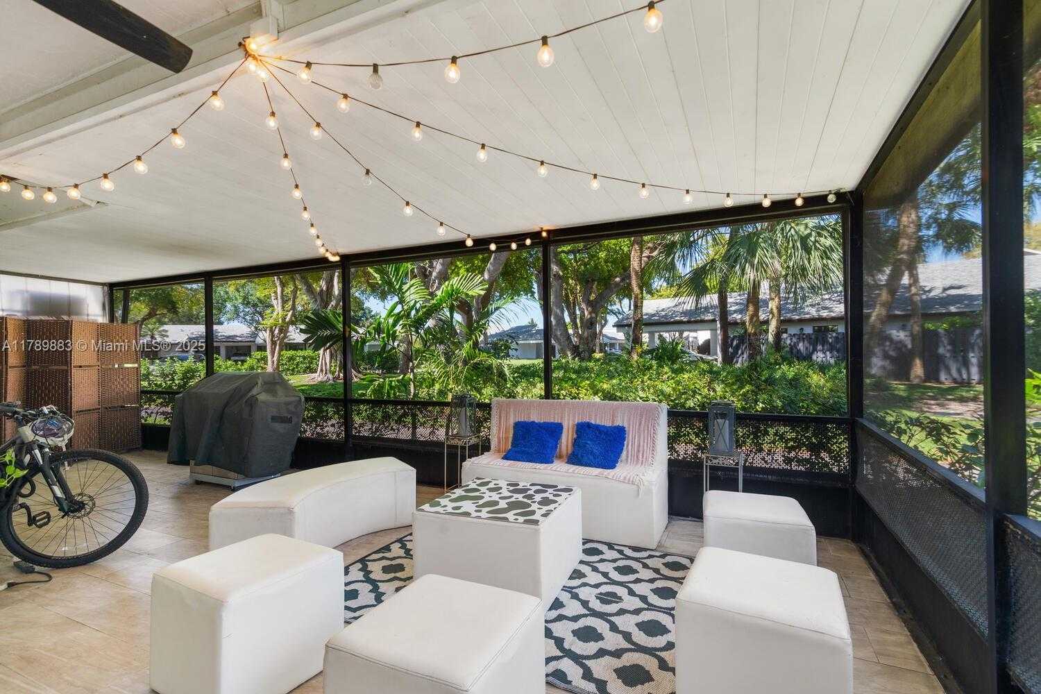 Small Image of 371 FAIRWAY CIR #56, Weston Number 22