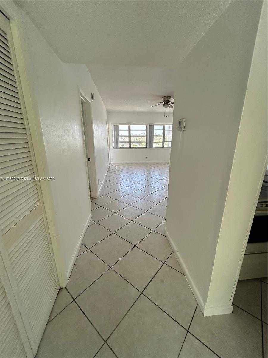 Small Image of 330 SOUTH EAST 2ND ST #404G, Hallandale Beach Number 11