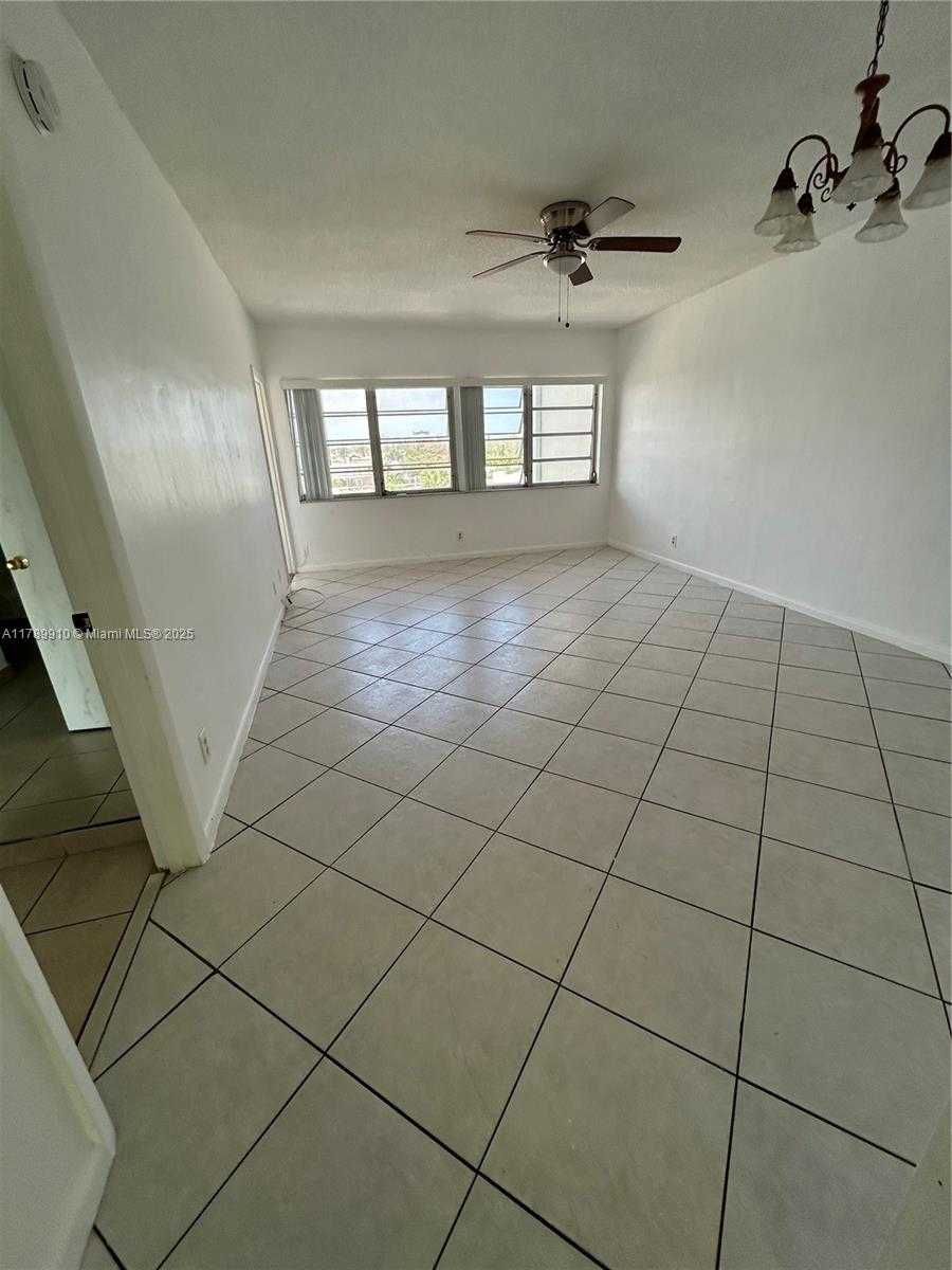 Small Image of 330 SOUTH EAST 2ND ST #404G, Hallandale Beach Number 12