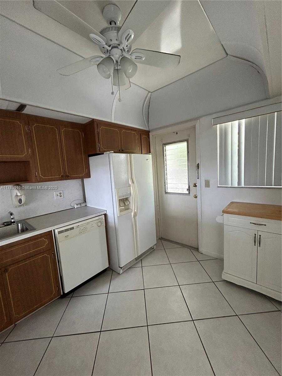 Small Image of 330 SOUTH EAST 2ND ST #404G, Hallandale Beach Number 15