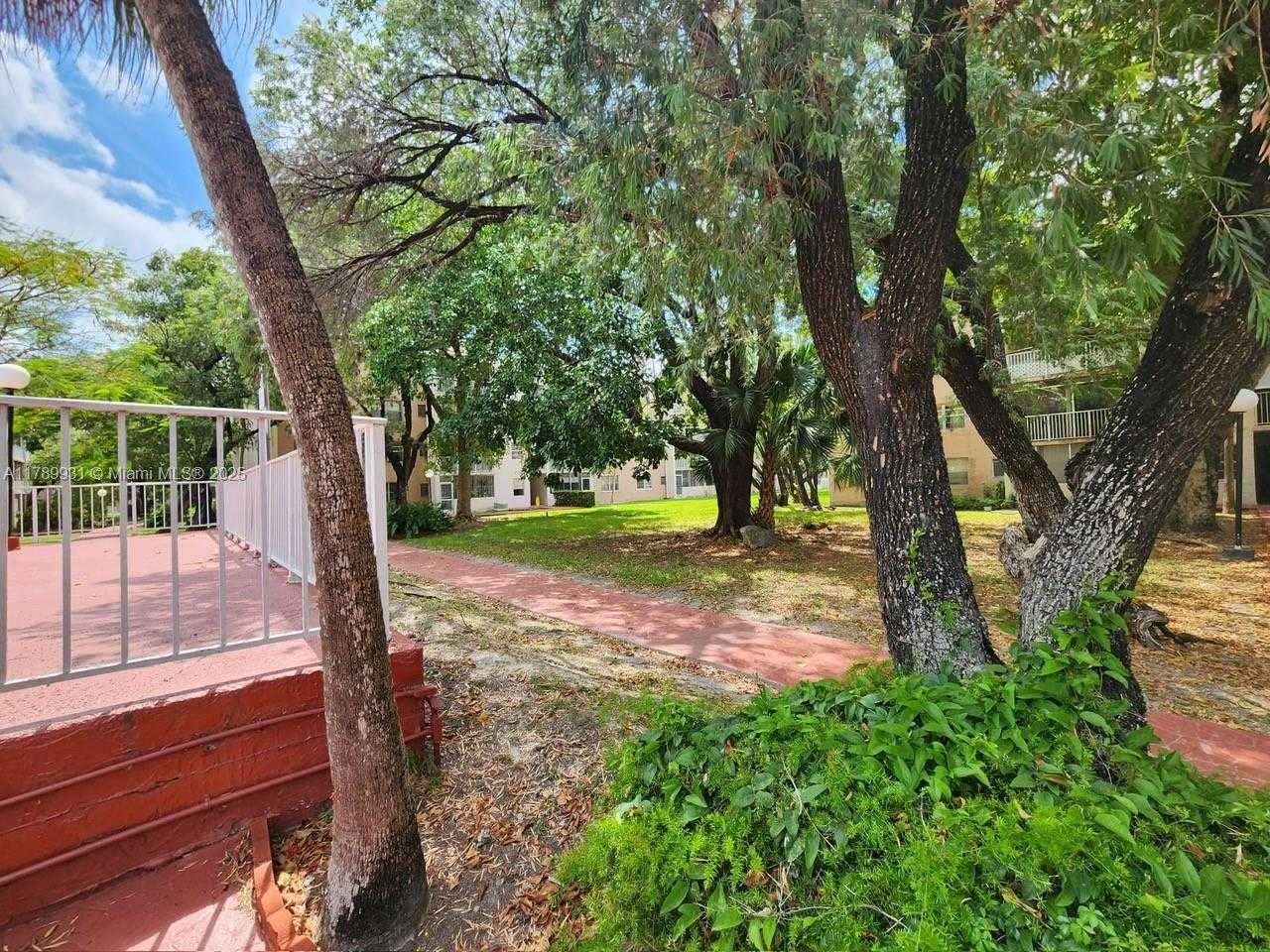 Small Image of 8501 NORTH WEST 8TH ST #301-1, Miami Number 22