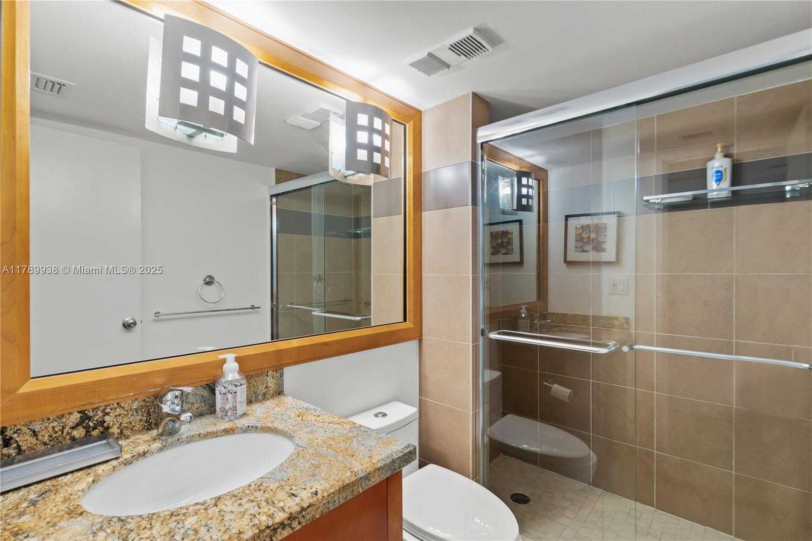 Small Image of 2401 COLLINS AVE #705, Miami Beach Number 15