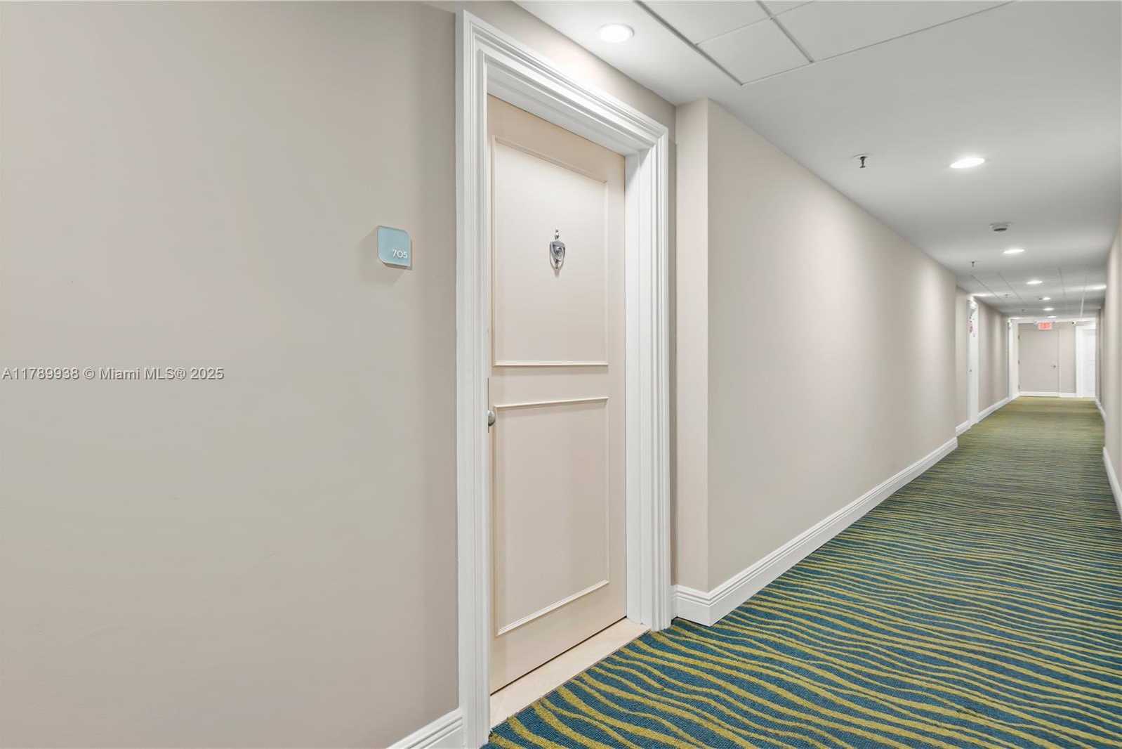 Small Image of 2401 COLLINS AVE #705, Miami Beach Number 18