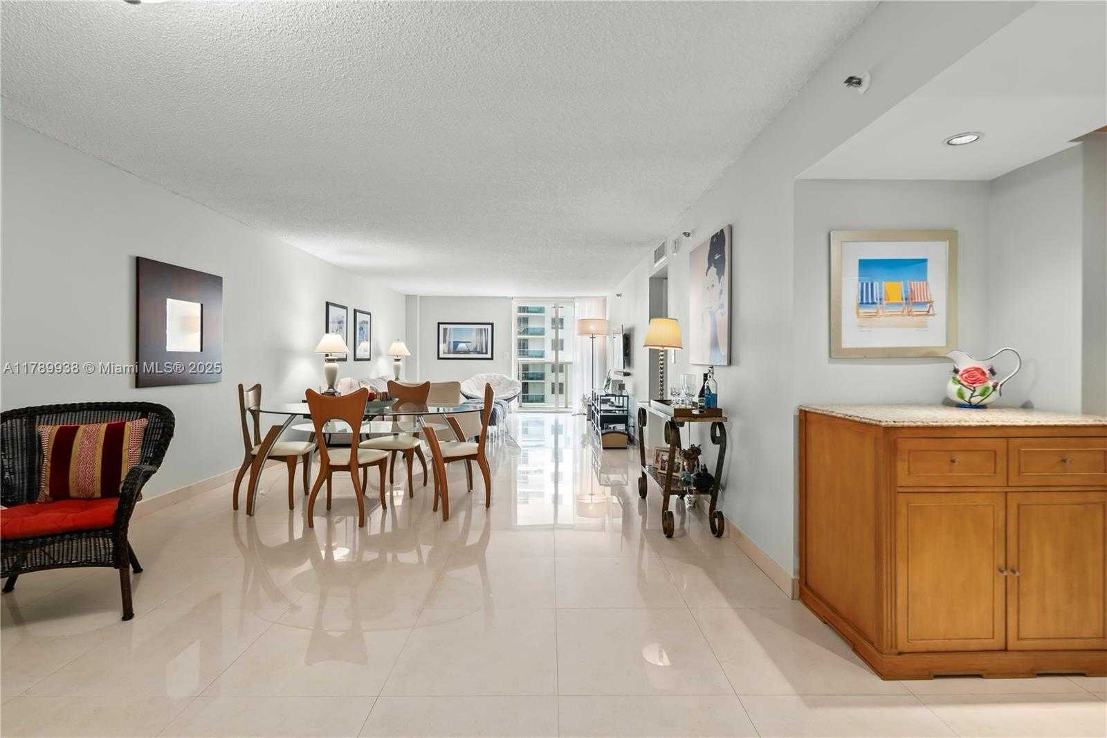 Small Image of 2401 COLLINS AVE #705, Miami Beach Number 8