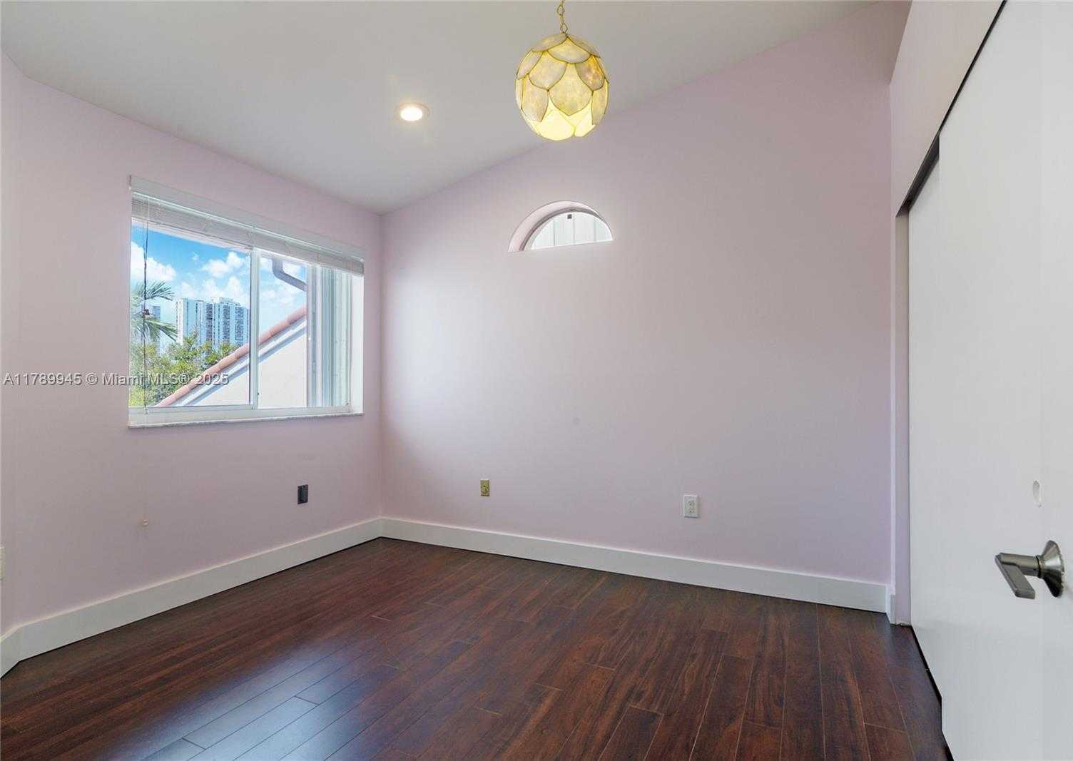 Small Image of 3769 NORTH EAST 209TH TER, Aventura Number 15