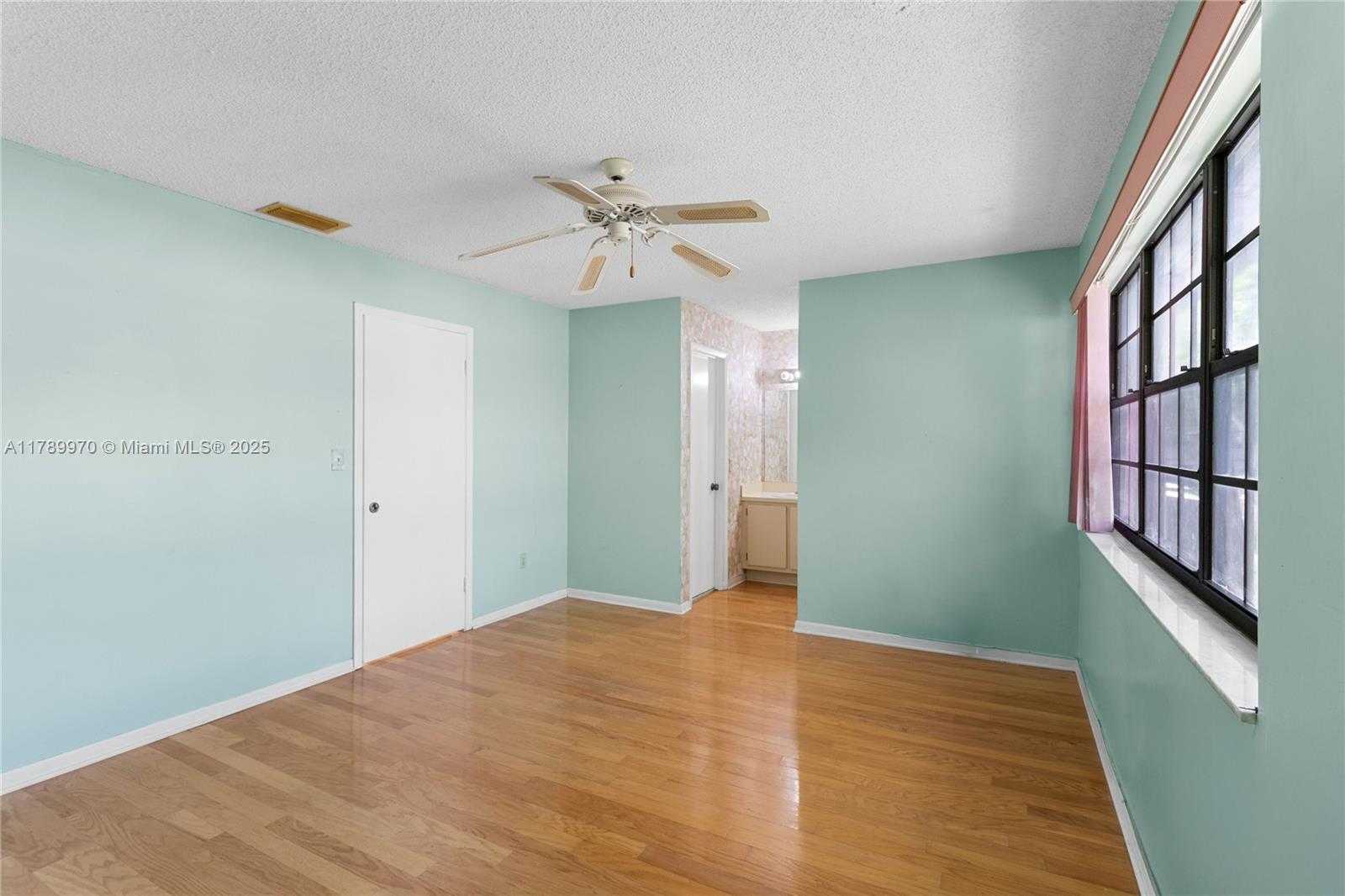 Small Image of 11048 SOUTH WEST 154TH CT, Miami Number 11