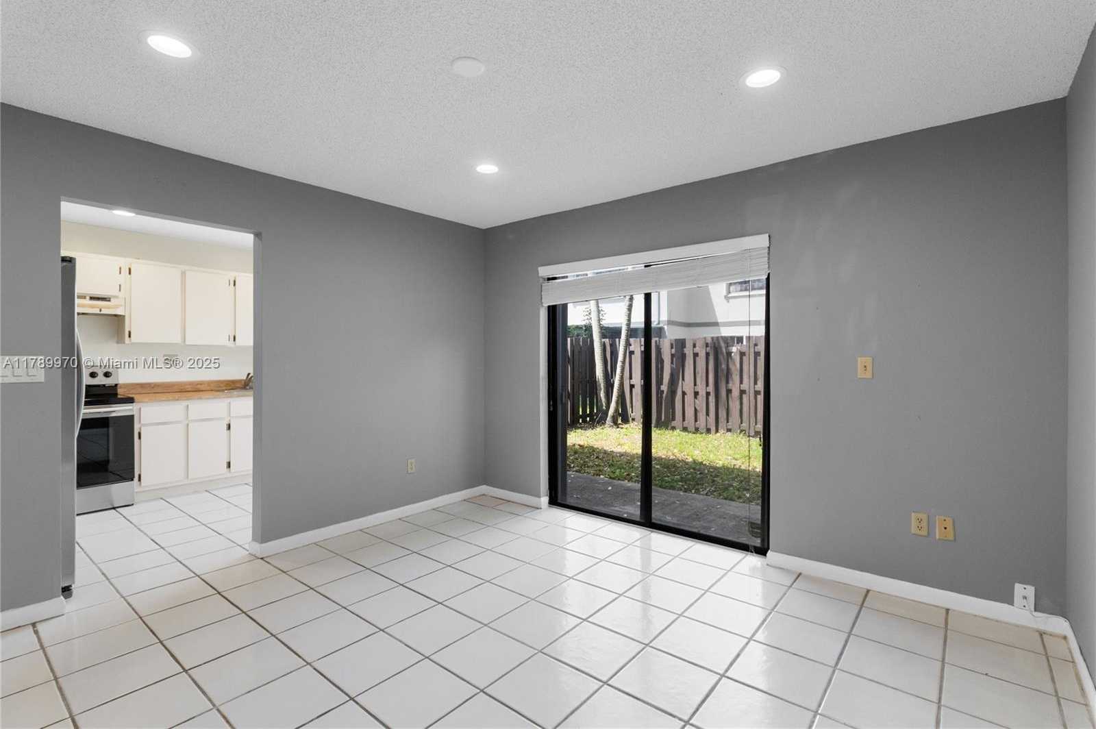 Small Image of 11048 SOUTH WEST 154TH CT, Miami Number 5