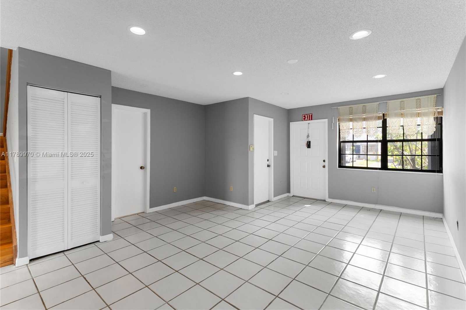 Small Image of 11048 SOUTH WEST 154TH CT, Miami Number 9
