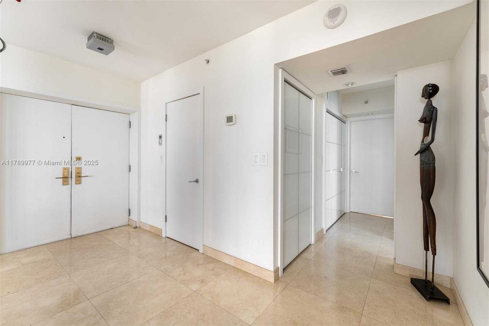 Small Image of 9 ISLAND AVE #2101, Miami Beach Number 14