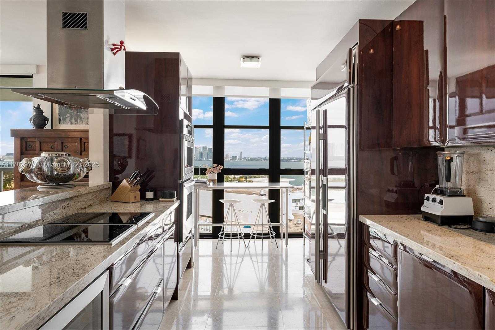 Small Image of 9 ISLAND AVE #2101, Miami Beach Number 15