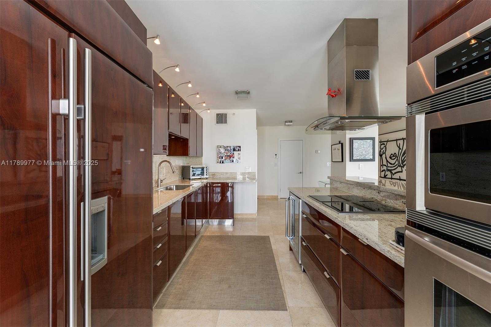 Small Image of 9 ISLAND AVE #2101, Miami Beach Number 16