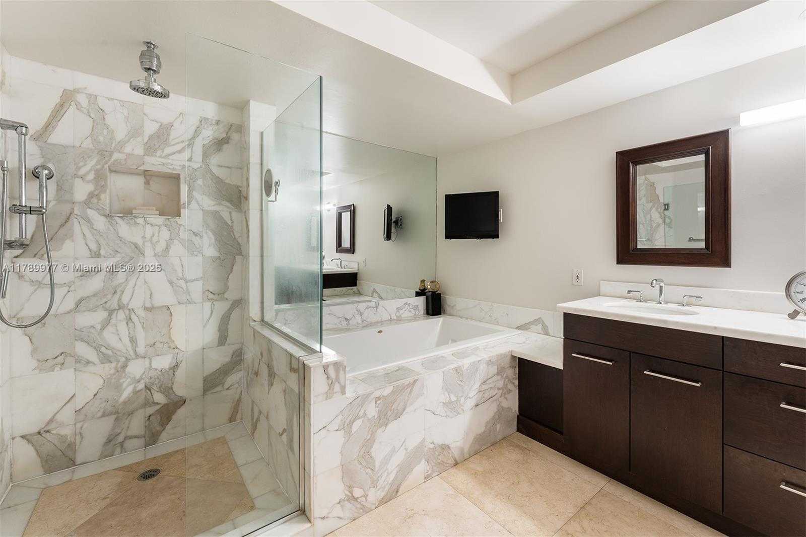 Small Image of 9 ISLAND AVE #2101, Miami Beach Number 18