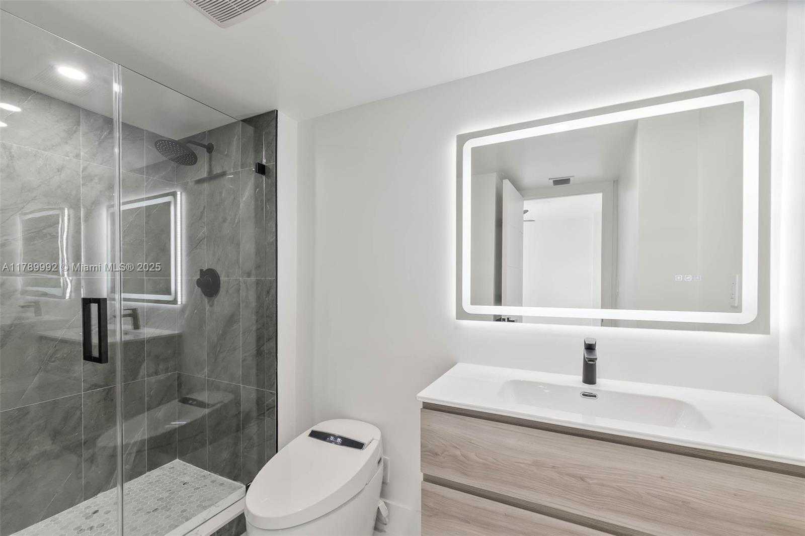 Small Image of 20335 WEST COUNTRY CLUB DR #1902, Aventura Number 15