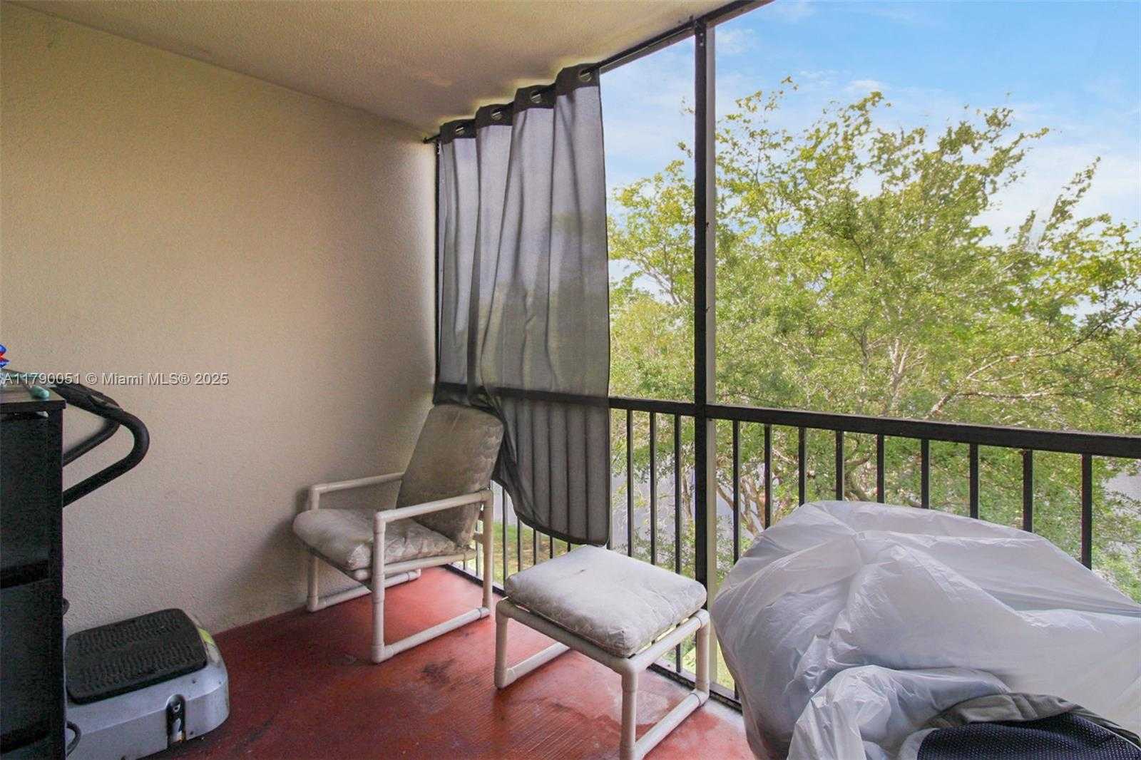 Small Image of 1400 SOUTH WEST 137 AVE #311F, Pembroke Pines Number 13