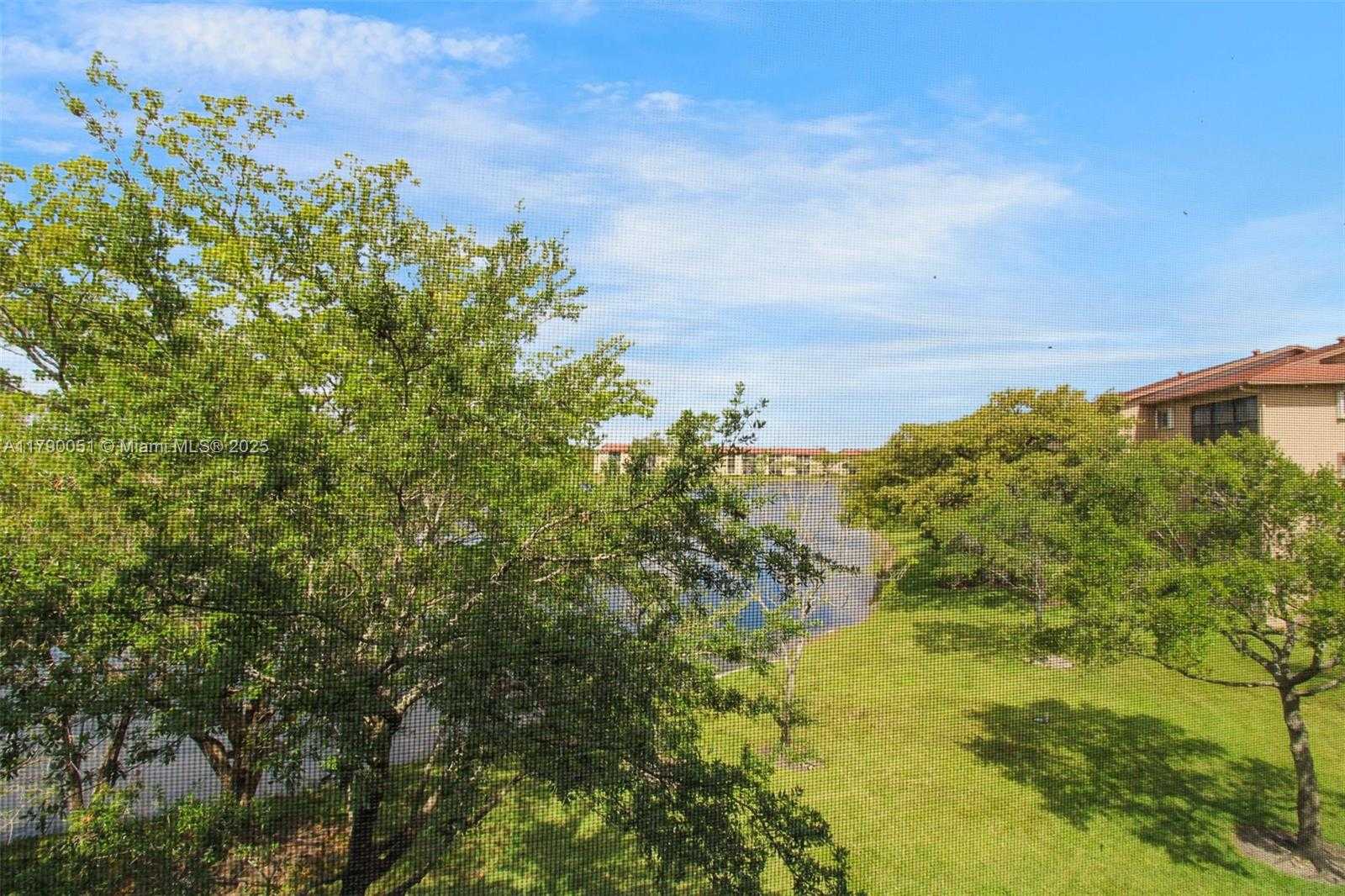 Small Image of 1400 SOUTH WEST 137 AVE #311F, Pembroke Pines Number 14