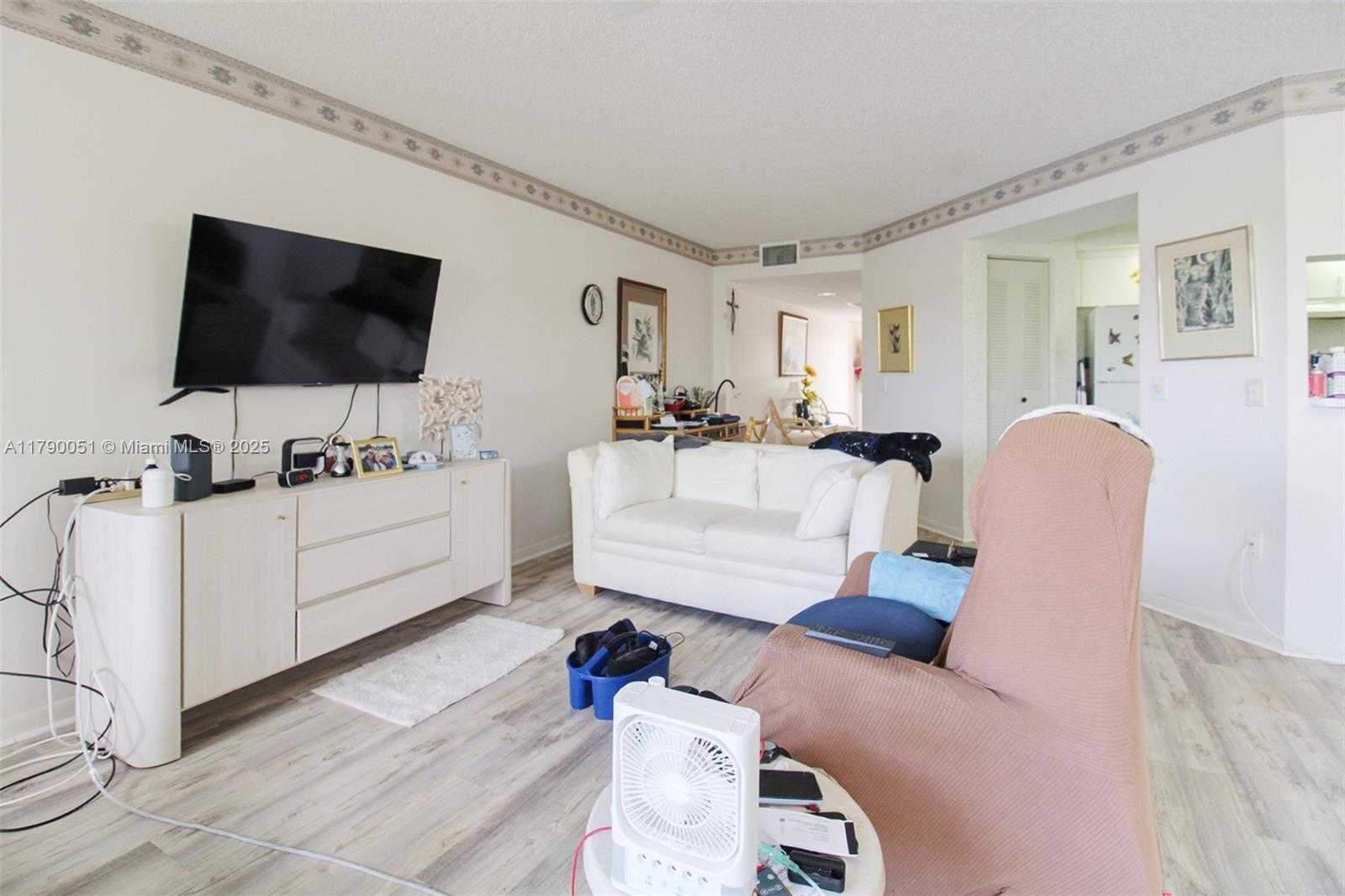 Small Image of 1400 SOUTH WEST 137 AVE #311F, Pembroke Pines Number 15