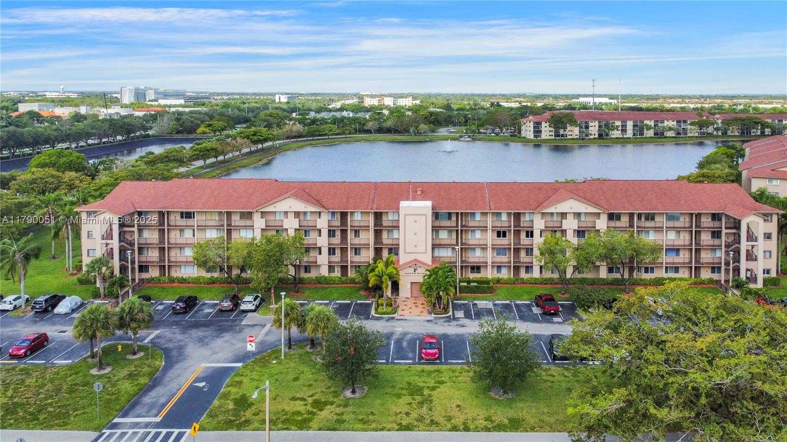 Small Image of 1400 SOUTH WEST 137 AVE #311F, Pembroke Pines Number 16