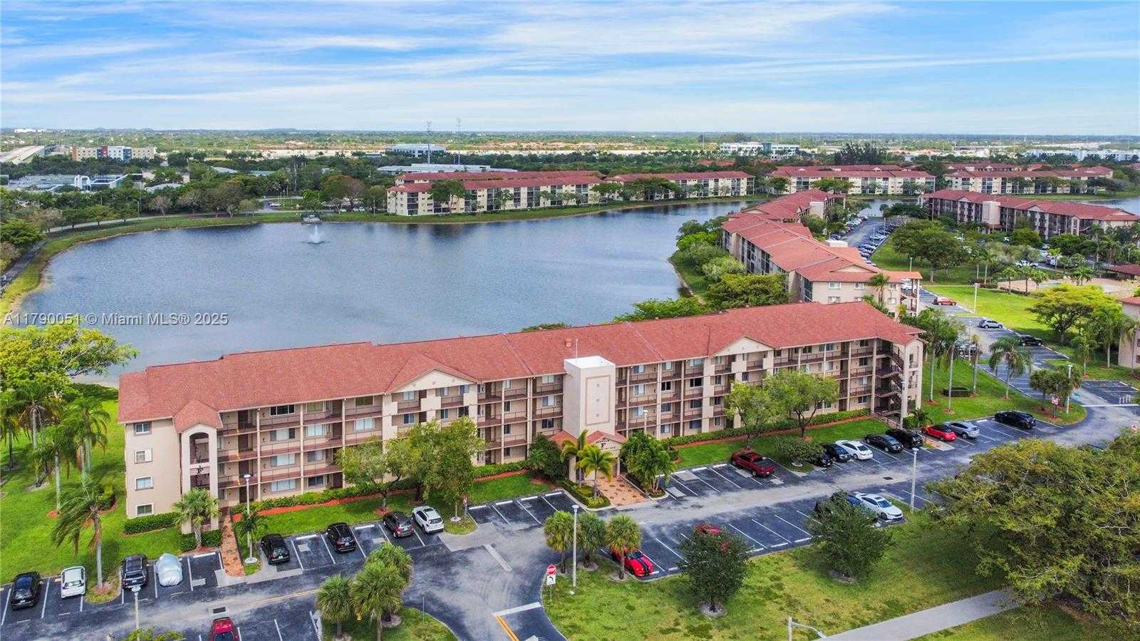 Small Image of 1400 SOUTH WEST 137 AVE #311F, Pembroke Pines Number 18
