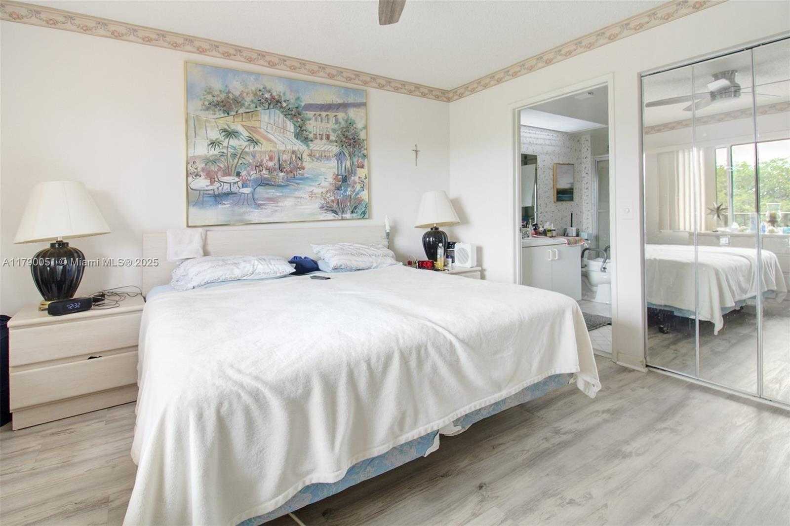 Small Image of 1400 SOUTH WEST 137 AVE #311F, Pembroke Pines Number 5