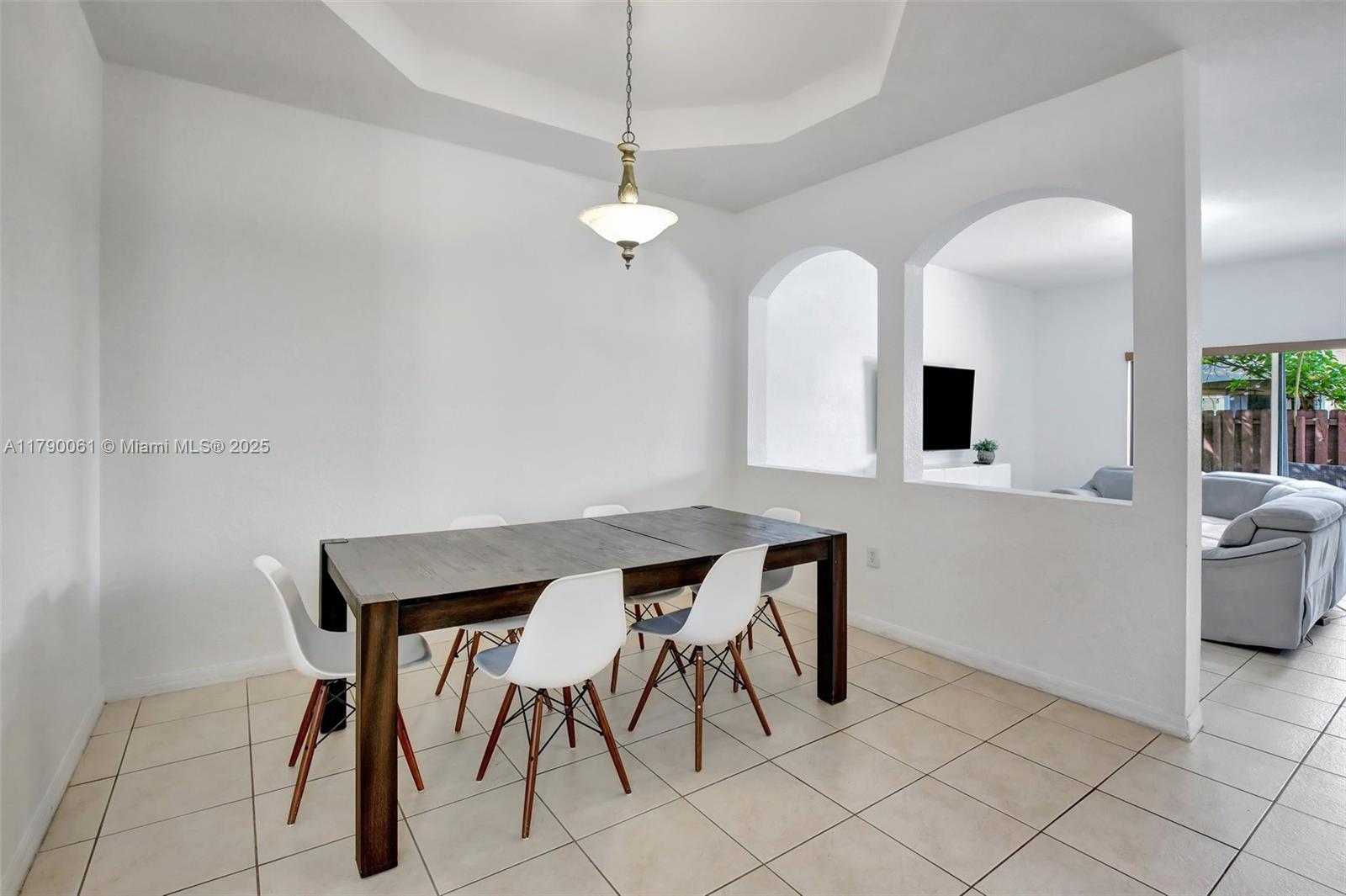 Small Image of 14098 SOUTH WEST 51ST CT, Miramar Number 10
