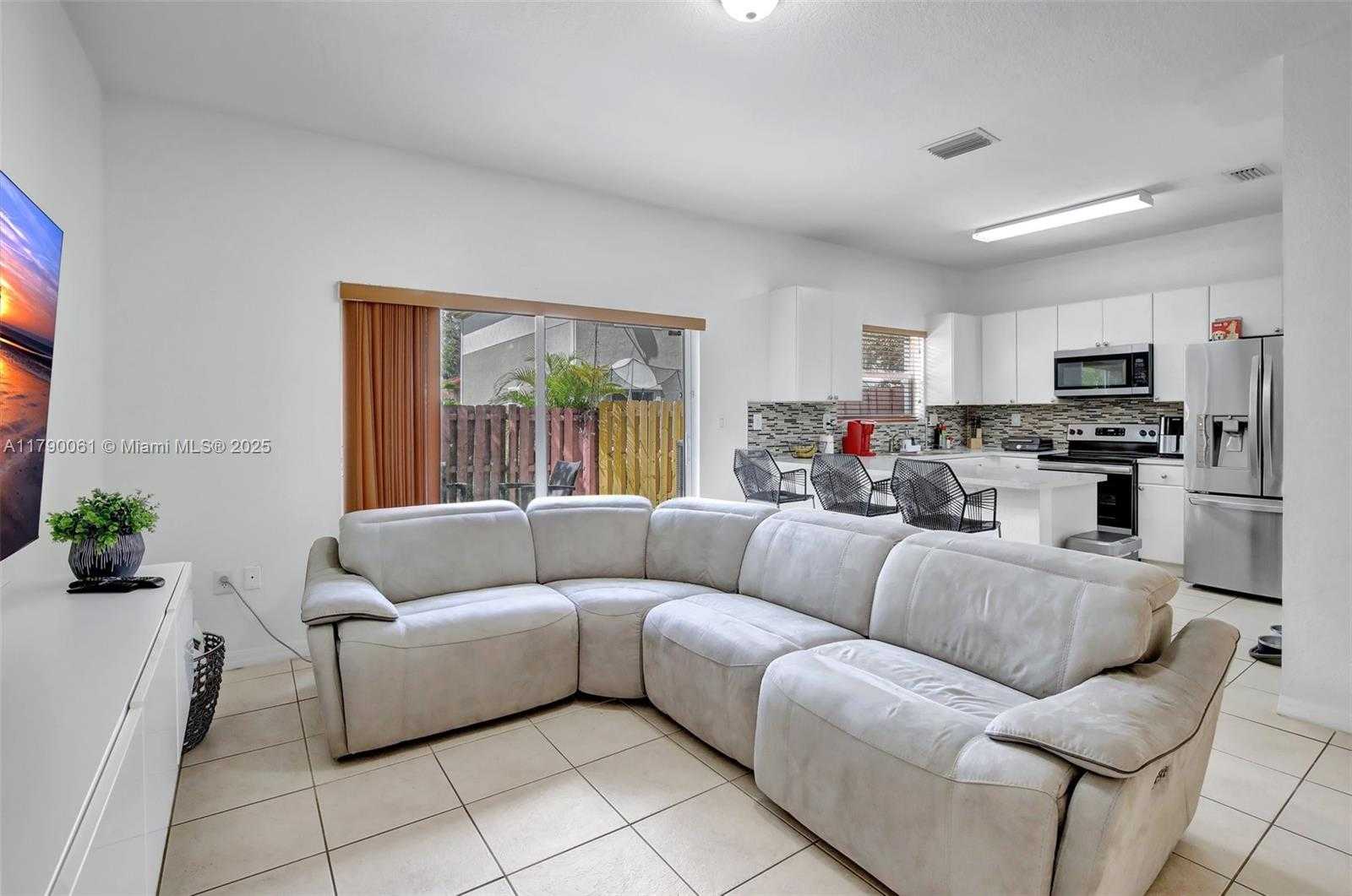 Small Image of 14098 SOUTH WEST 51ST CT, Miramar Number 14