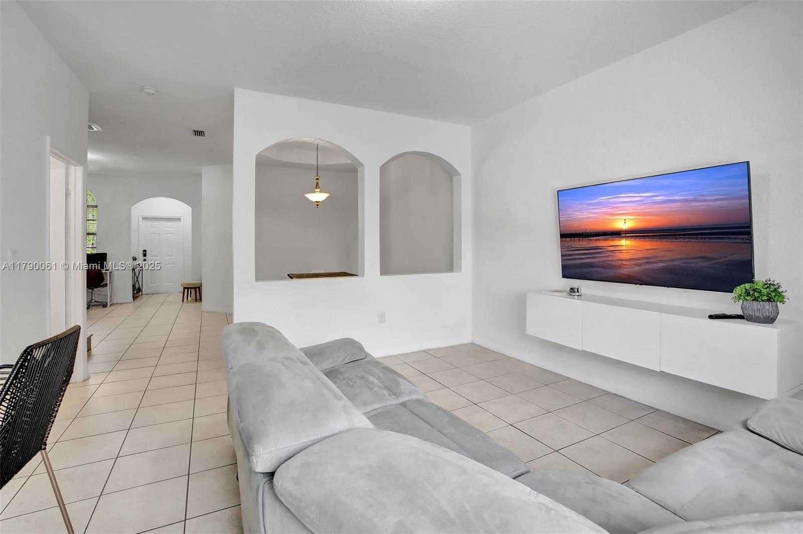 Small Image of 14098 SOUTH WEST 51ST CT, Miramar Number 15