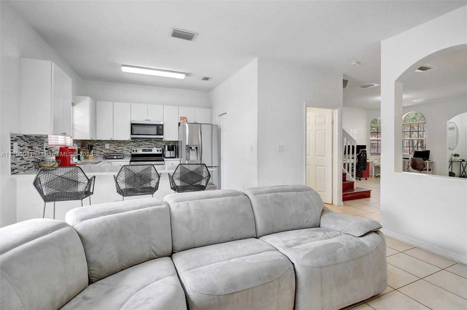 Small Image of 14098 SOUTH WEST 51ST CT, Miramar Number 16