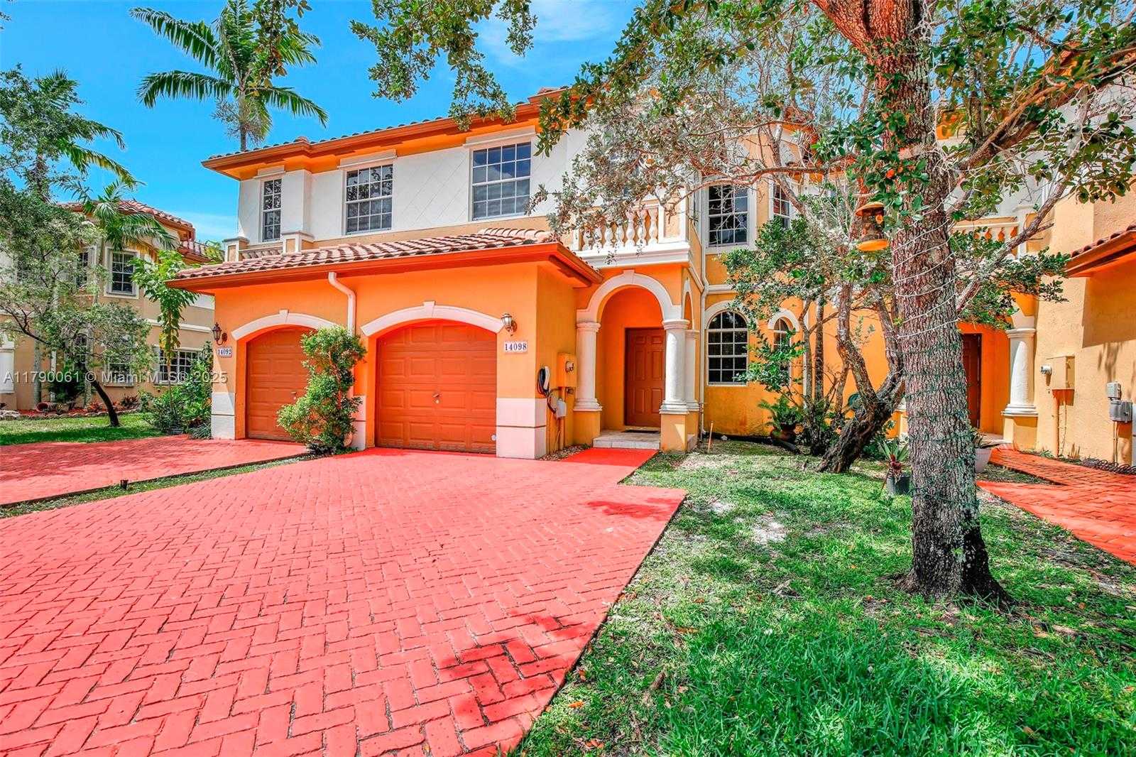 Small Image of 14098 SOUTH WEST 51ST CT, Miramar Number 2