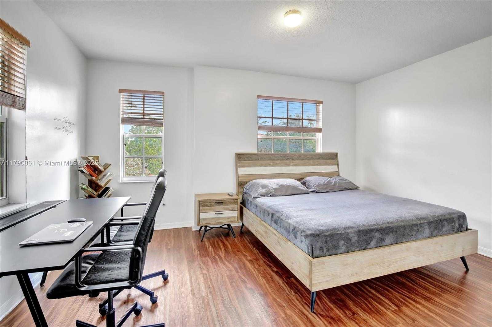 Small Image of 14098 SOUTH WEST 51ST CT, Miramar Number 31