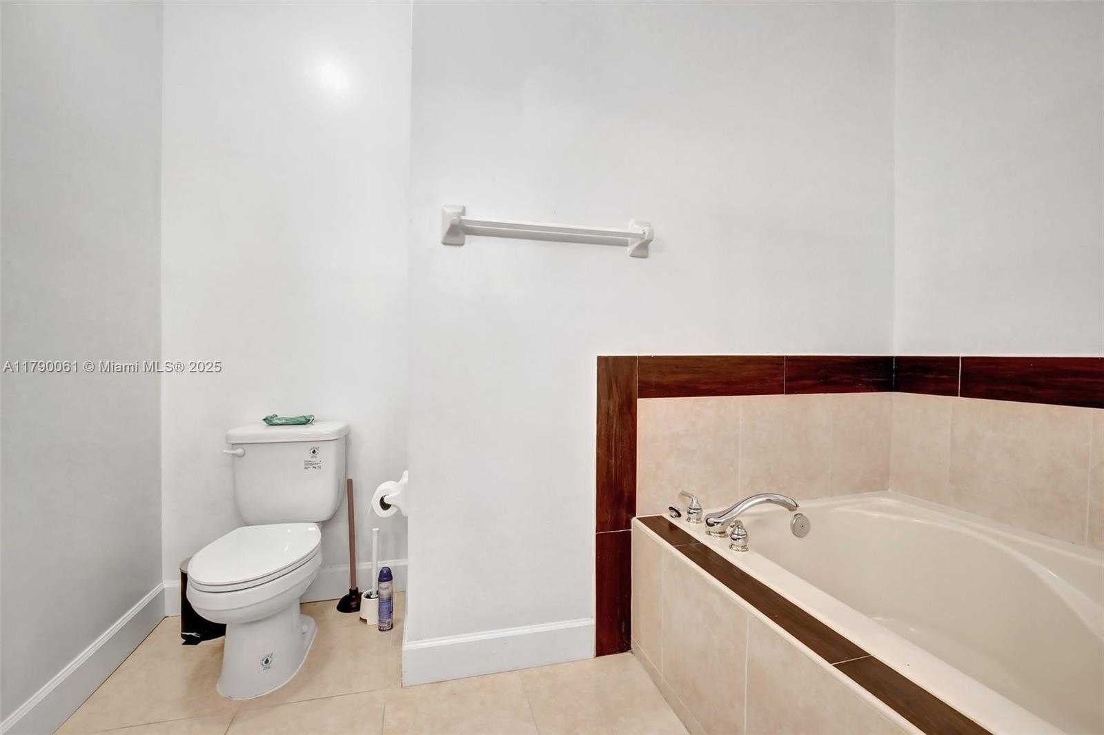 Small Image of 14098 SOUTH WEST 51ST CT, Miramar Number 39