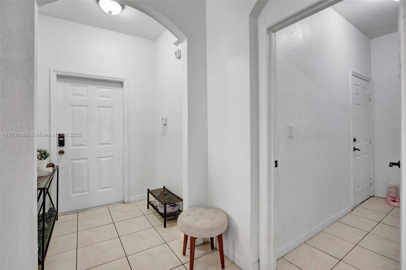 Small Image of 14098 SOUTH WEST 51ST CT, Miramar Number 4