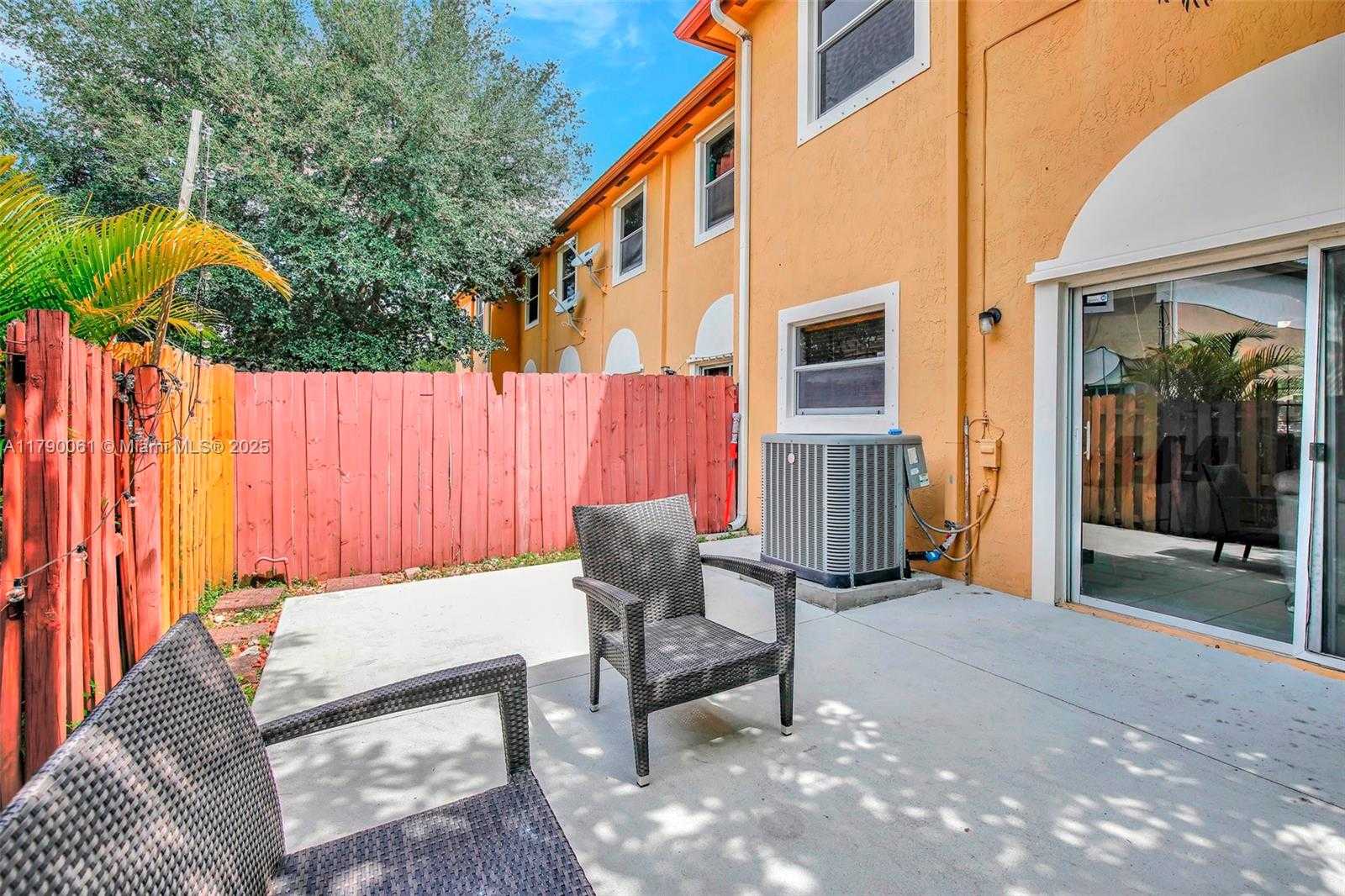 Small Image of 14098 SOUTH WEST 51ST CT, Miramar Number 42