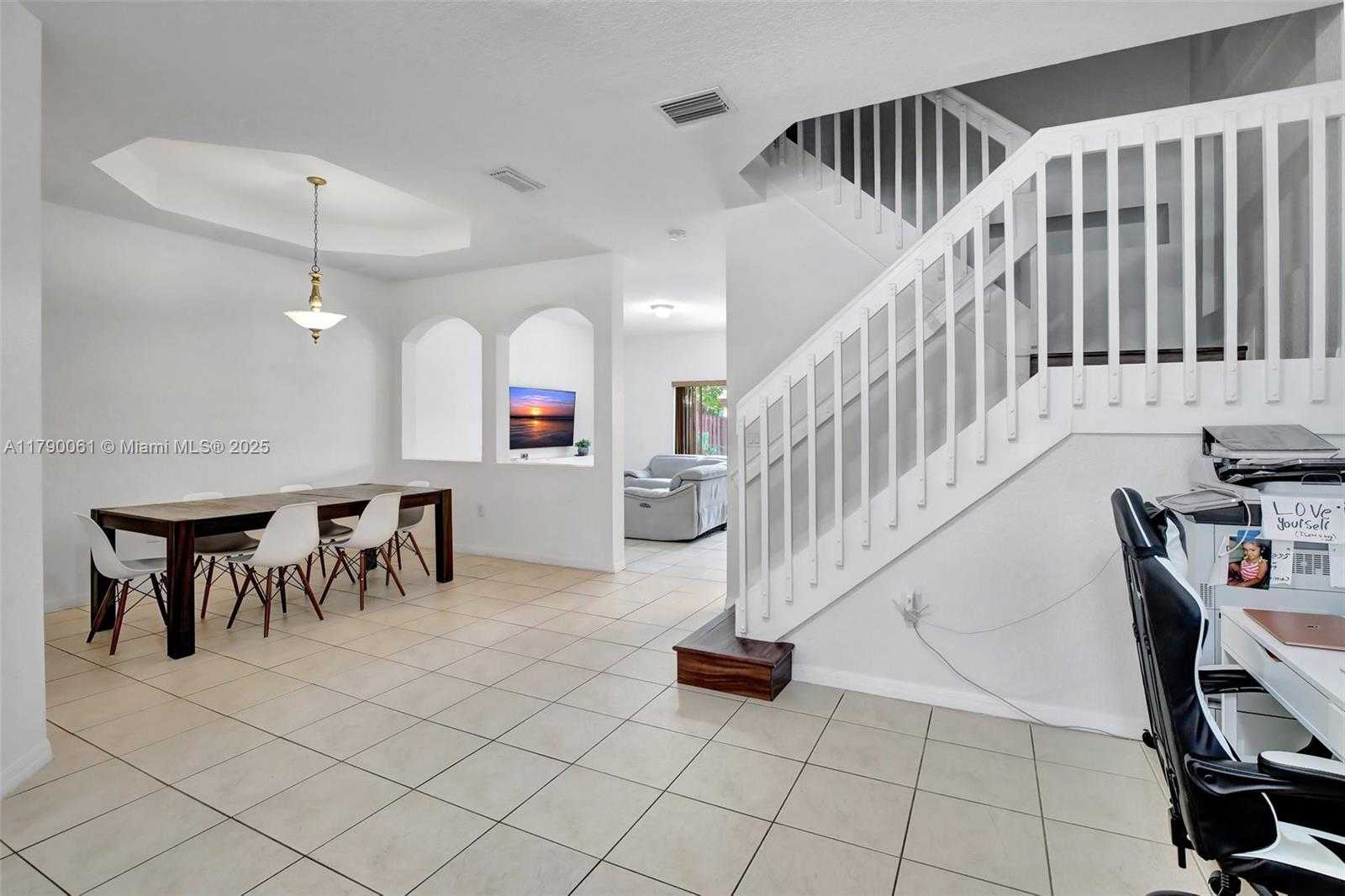 Small Image of 14098 SOUTH WEST 51ST CT, Miramar Number 6