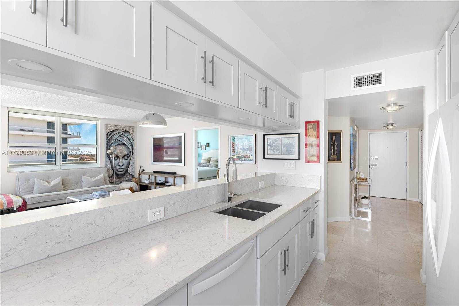 Small Image of 650 WEST AVE #2102, Miami Beach Number 10