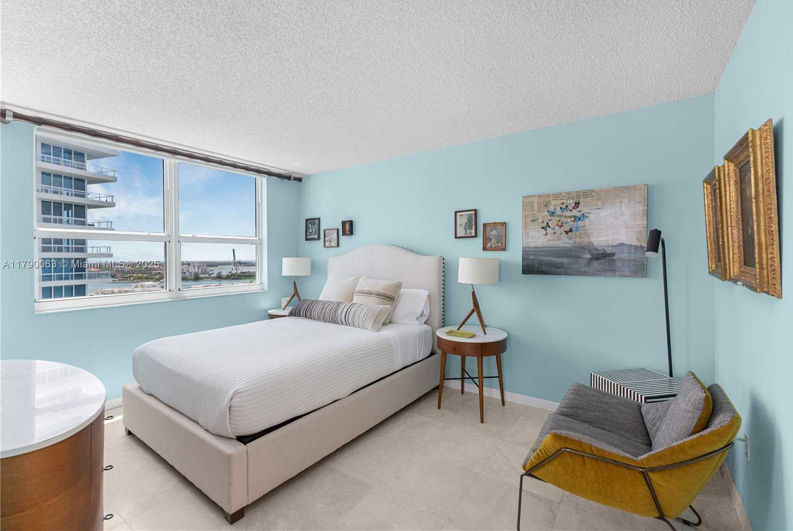 Small Image of 650 WEST AVE #2102, Miami Beach Number 12